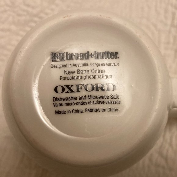 Fine Bone China White Cups with Red Trim - Picture 2 of 3